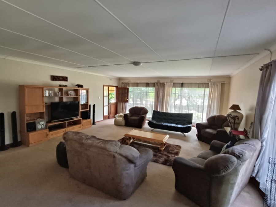 3 Bedroom Property for Sale in Protea Park North West